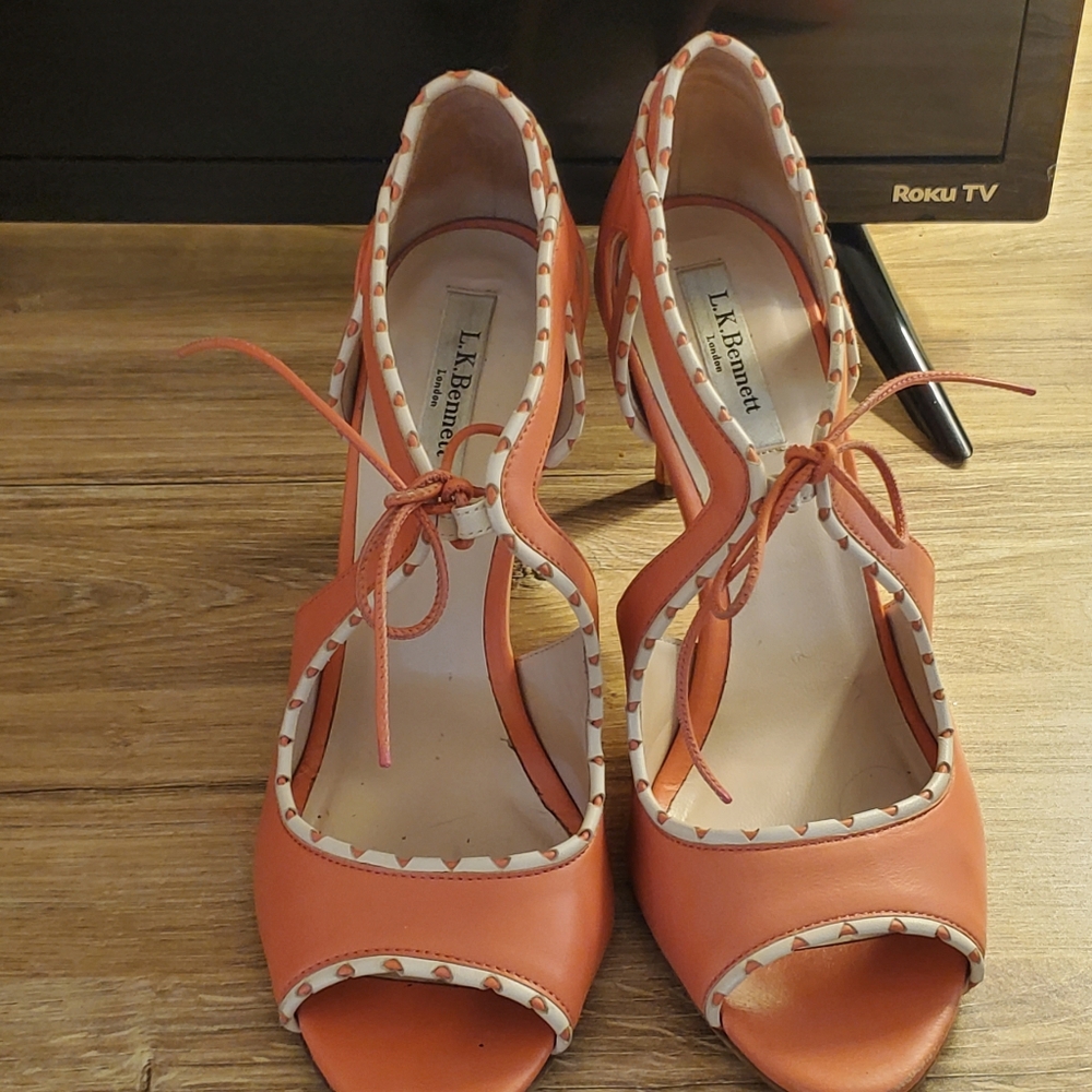 LK Bennett Ellena pink with ivory trim peep toe heel with bow tie